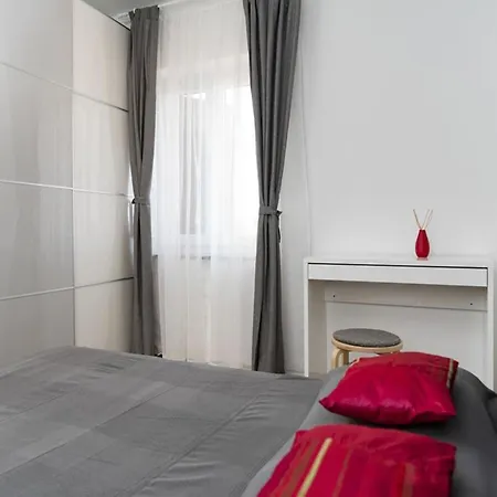 Appartement House In With Private Pool And *