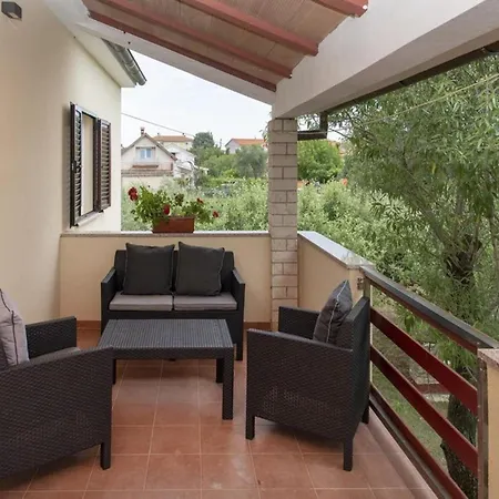 House In With Private Pool And * Fažana
