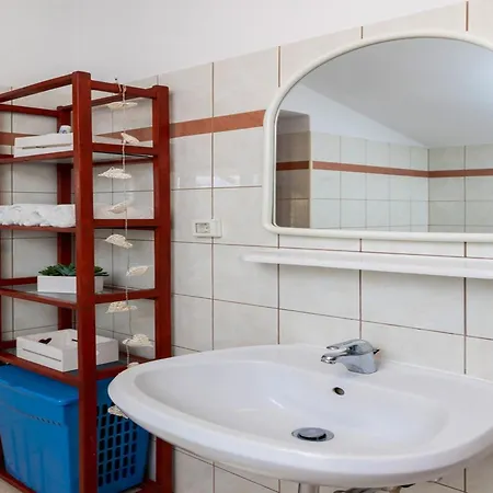 House In With Private Pool And * Fažana