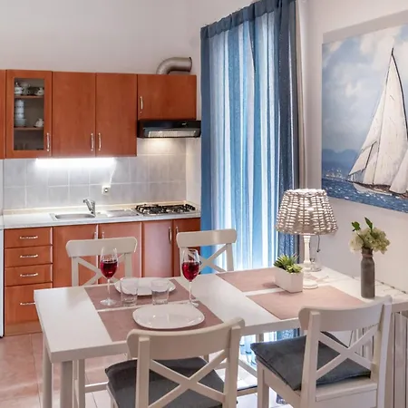 Appartement House In With Private Pool And *