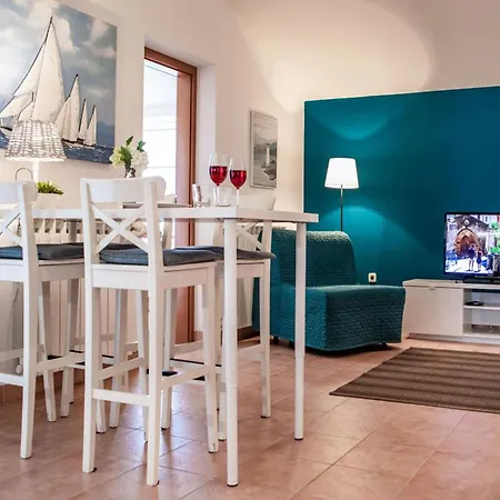 House In With Private Pool And Appartement *